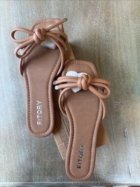 Fitory Camel Knot-Detail Thong Sandals